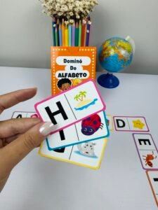 Dominó do Alfabeto