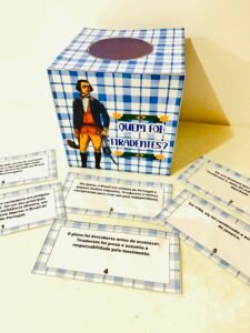 História na caixa tiradentes